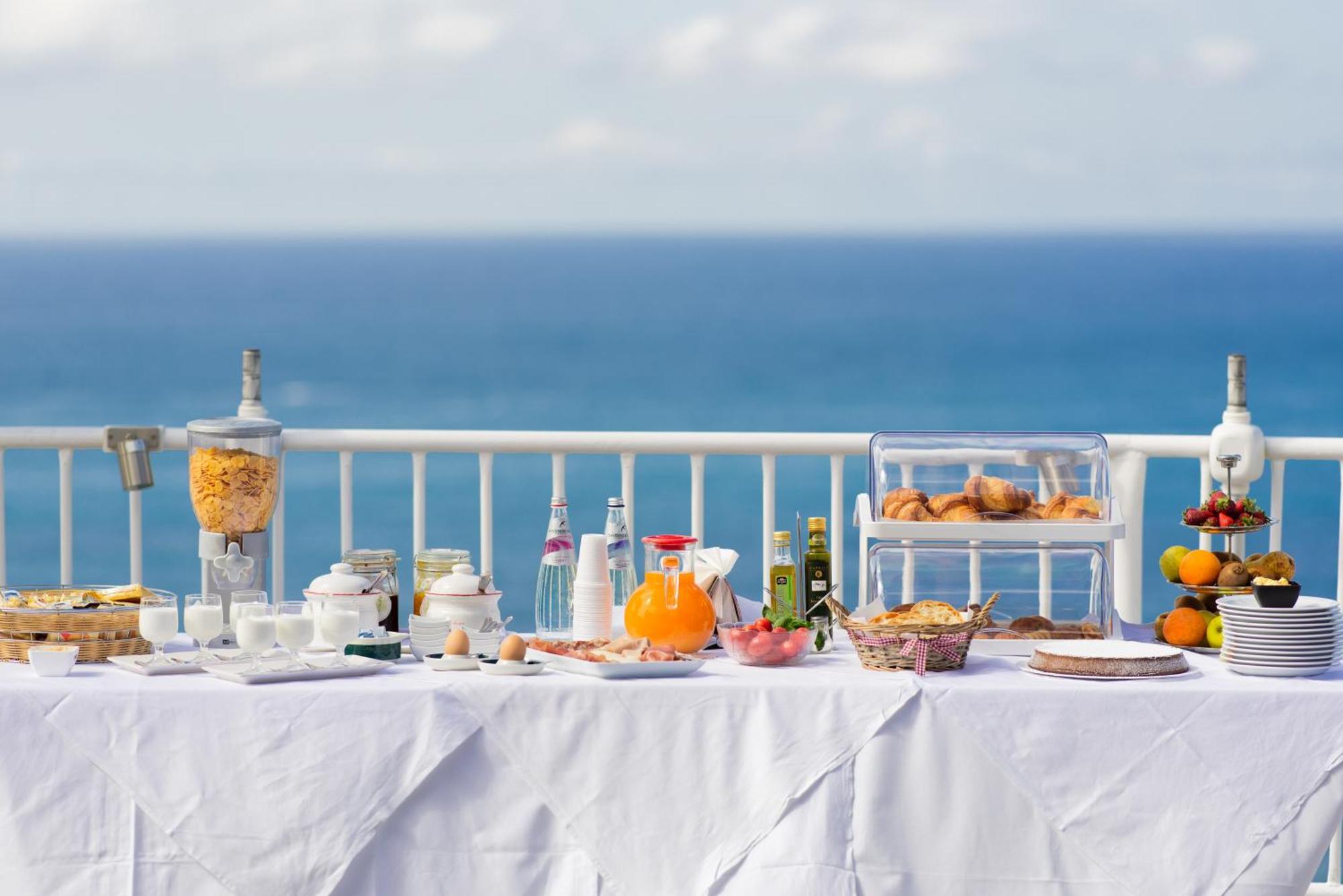 Hotel Villa Sirena Sant'Angelo  Kültér fotó