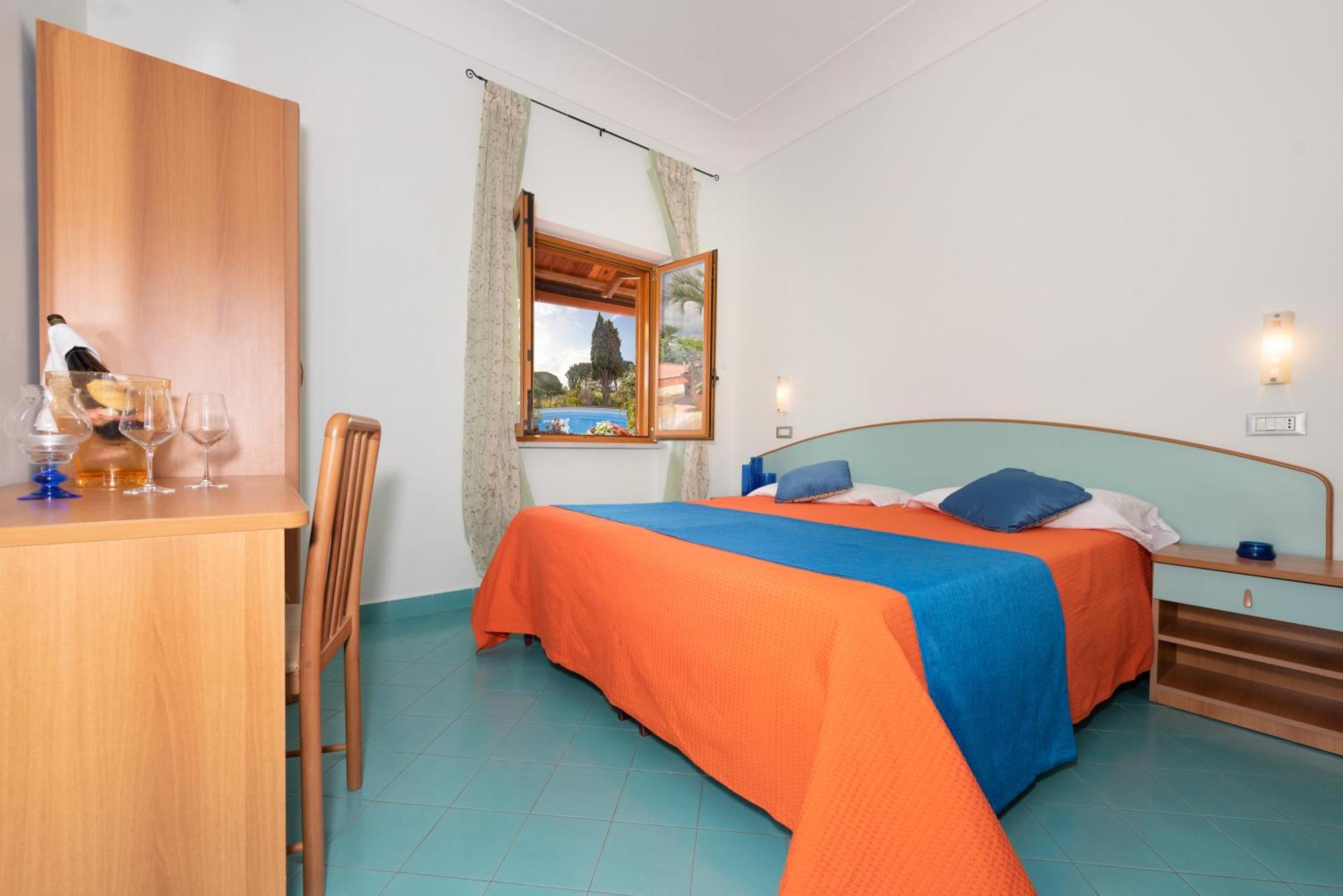 Hotel Villa Sirena Sant'Angelo  Kültér fotó