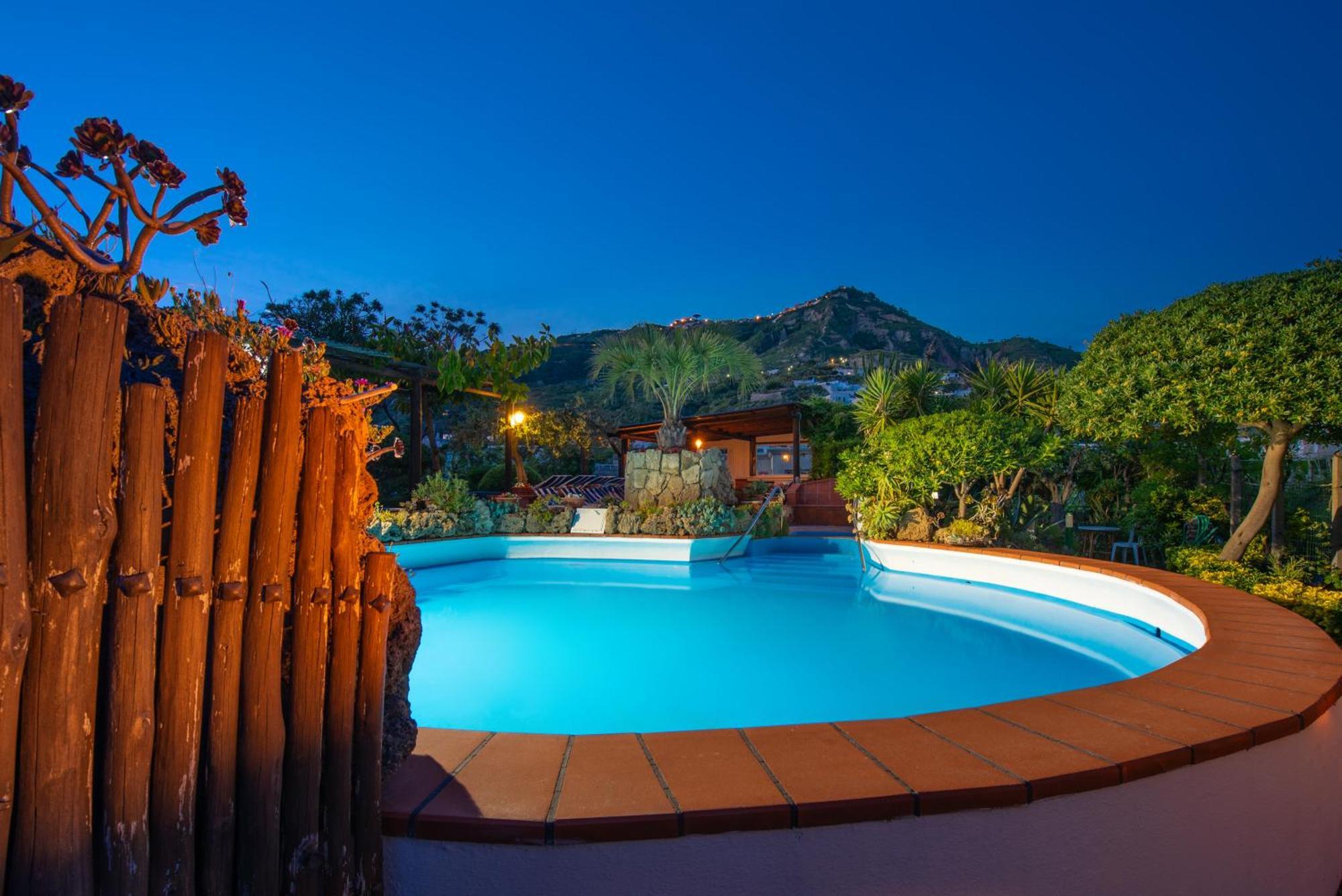 Hotel Villa Sirena Sant'Angelo  Kültér fotó