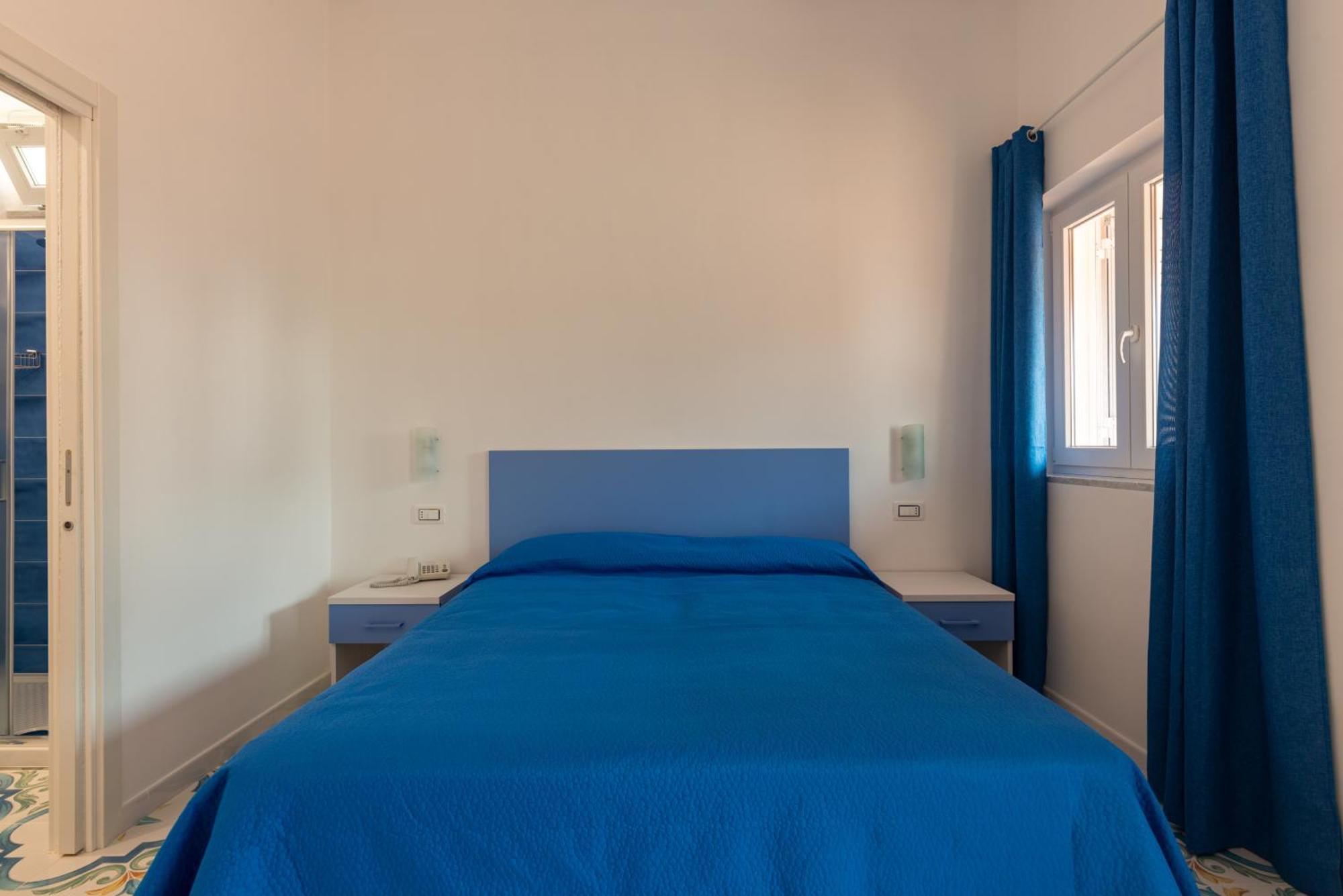Hotel Villa Sirena Sant'Angelo  Kültér fotó