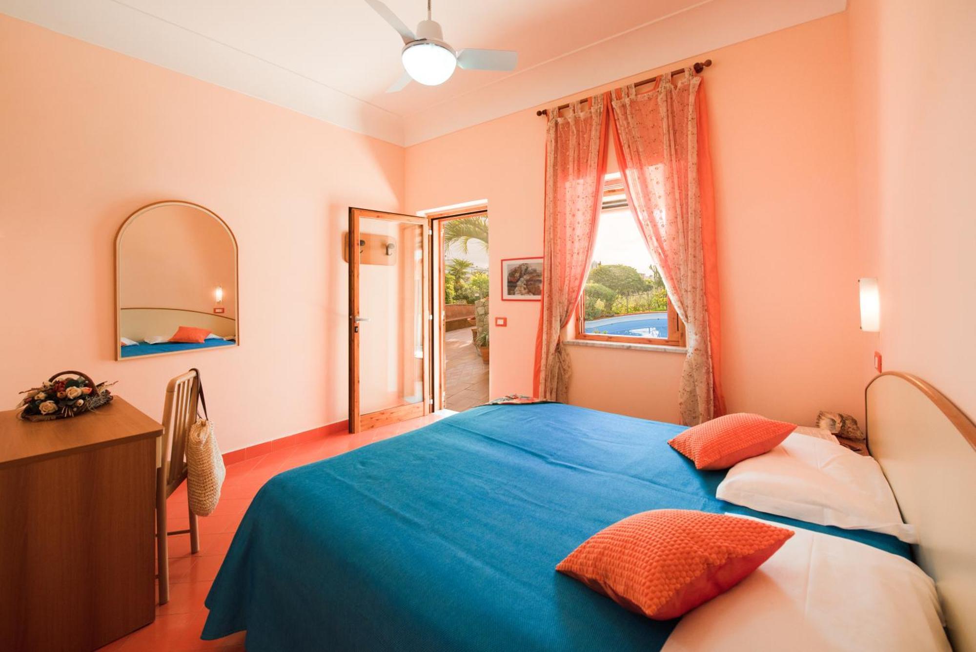 Hotel Villa Sirena Sant'Angelo  Kültér fotó
